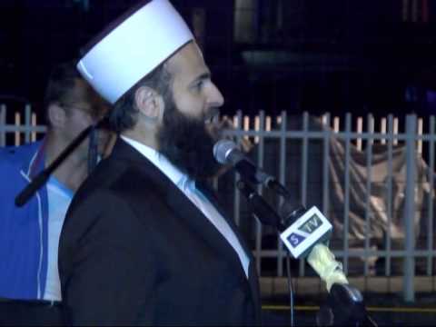 Noćni namaz na trgu Gazi-Isa beg 2014