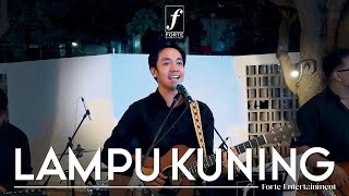 Download lagu Lampu Kuning (Juicy Luicy) - Forte Entertainment mp3 Download lagu Lampu Kuning (Juicy Luicy) - Forte Entertainment mp3