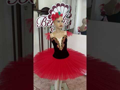 Costumul Spaniol P 0333 - video 2