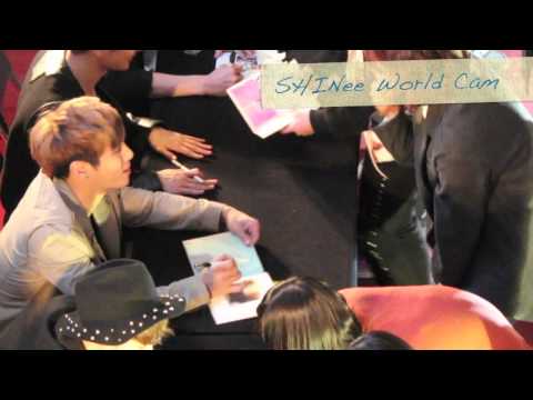 130228 SHINee Dream Girl Fansign - Jonghyun focus