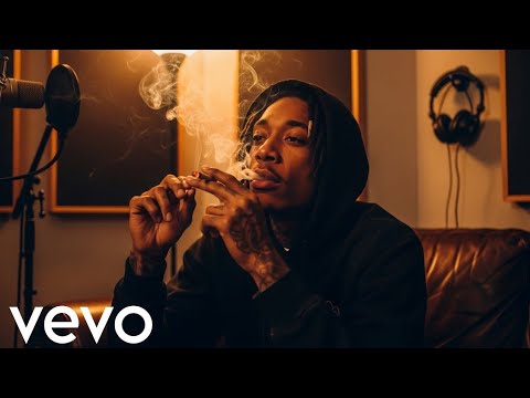 Wiz Khalifa – Kush Clouds ( Smoky Anthem)