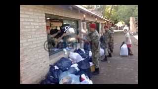 preview picture of video 'Ejército y voluntarios ayudan en Villa Allende'