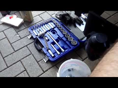 GSX-S 1000 K&N Airfilter, Oilfilter and Castrol Power Motoroil change.(part 1)
