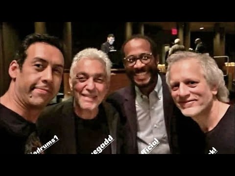 Steve Gadd, Dave Weckl, Brian Blade,  Antonio Sanchez and Luisito Quintero drum trading over “Spain”