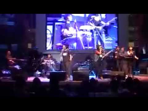 Lala Suwages featuring Bona Pascal