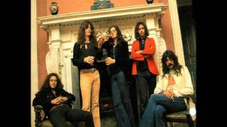 Deep Purple -   Chasing Shadows (with lyrics).