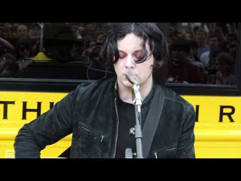 Jack White At The Rolling Record Store: Dead Leaves And The Dirty Ground