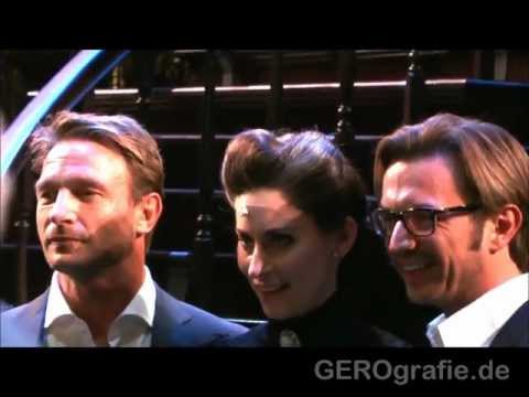 STAGE Premiere  - REBECCA Stuttgart: Blauer Teppich Teil 2