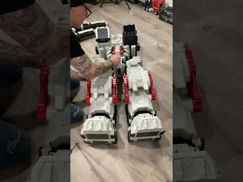 The big guy is here! #transformers #transformersg1 #autobots #decepticons #metroplex #citybot