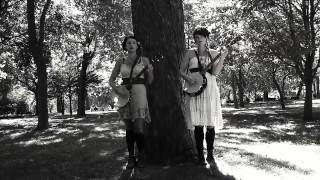 The Jackal Sisters- Alien She (Bikini Kill)