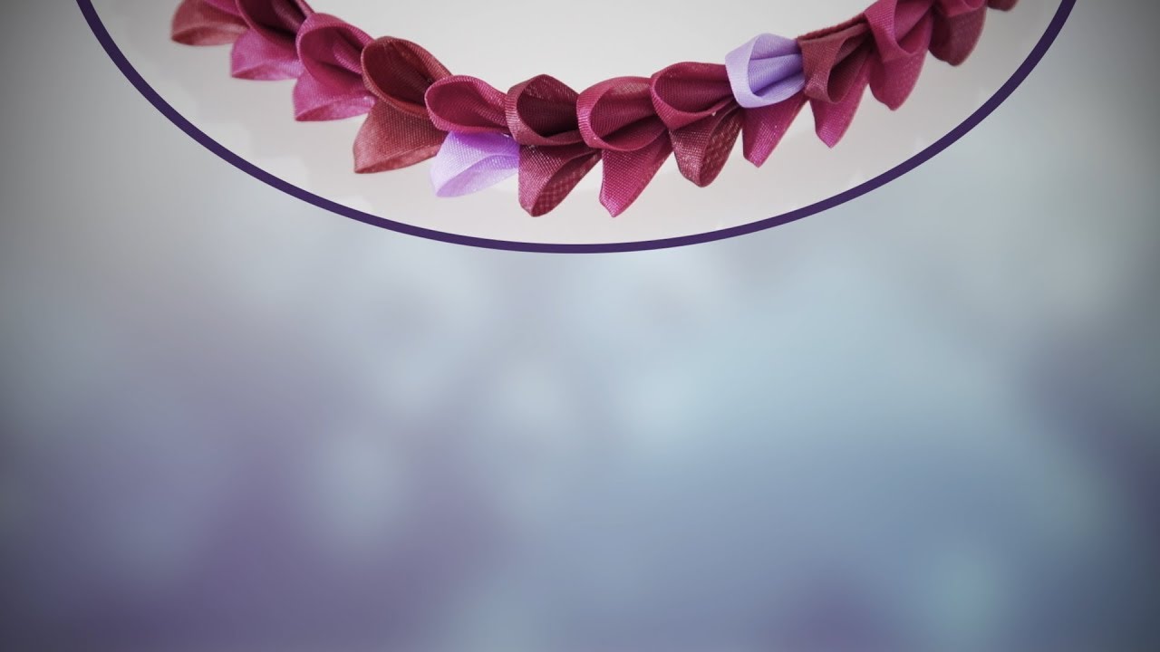 首を彩る正方形