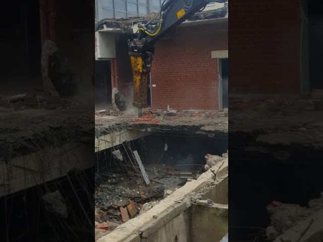 Video vom Abriss der Sporthalle