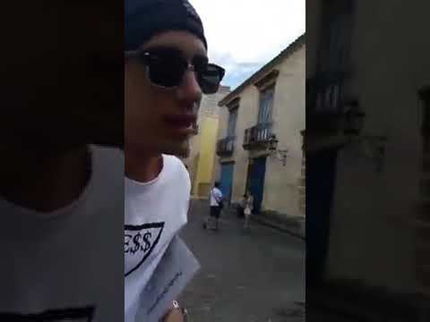 Rey de Voxer pasea por la Catedral de La Habana | Cristian Montes de Oca