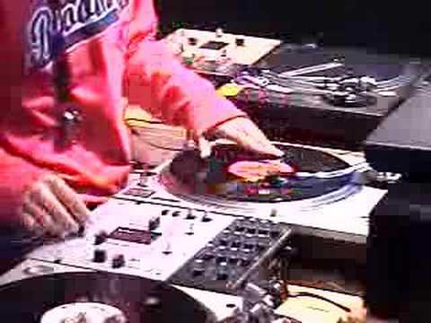 DJ Mana teaches the Prizm scratch, invented by DJ Q-Bert