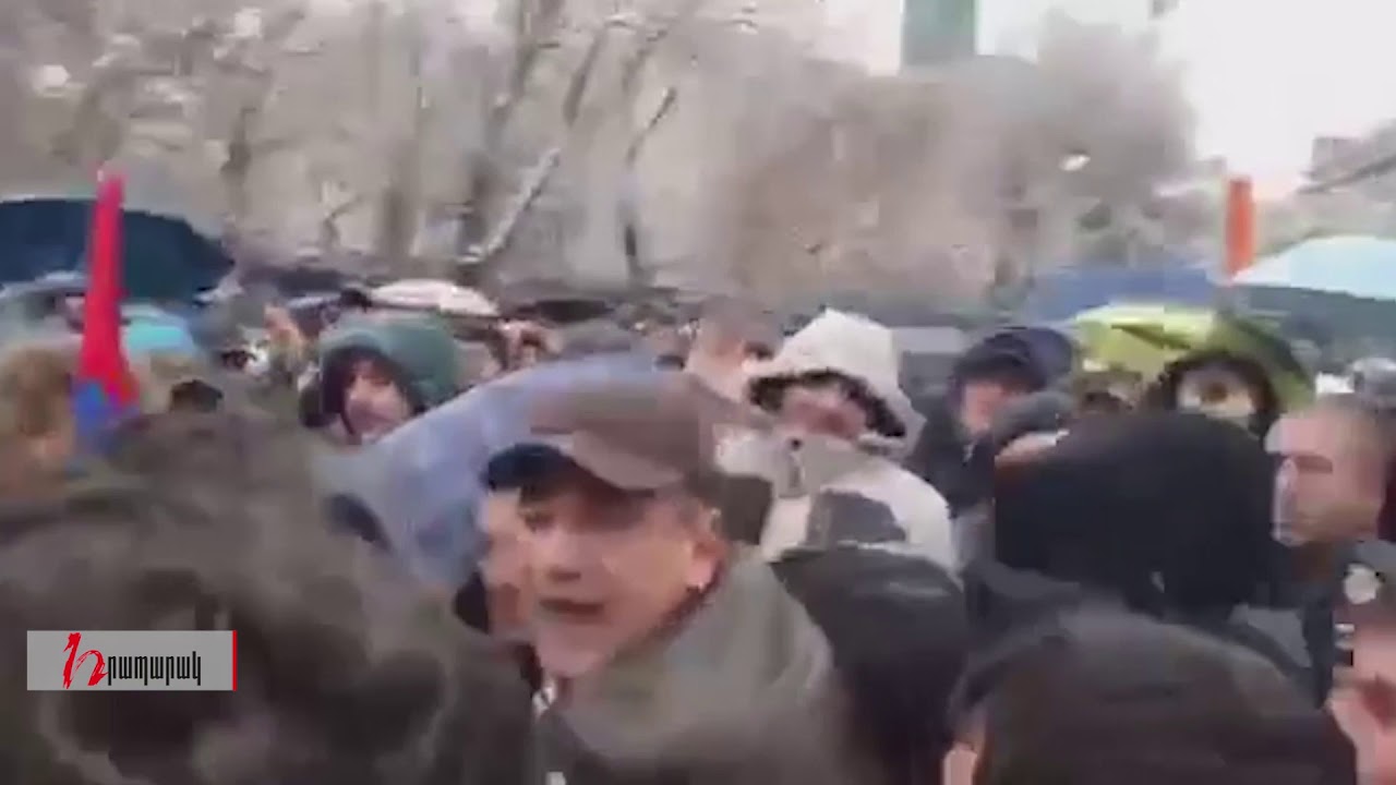 Բախումներ հանրահավաքի ժամանակ