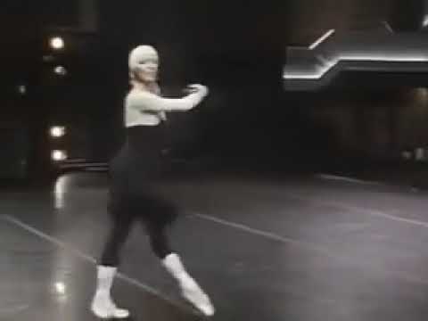 Robbins rehearsing Makarova in Other Dances