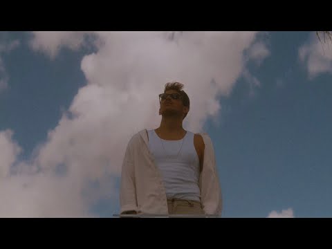 Ginés González - Por culpa de tus fotos (Videoclip Oficial)
