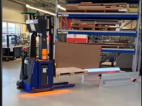 Transportaufgaben autonom erledigen mit einem fahrerlosen Stapler