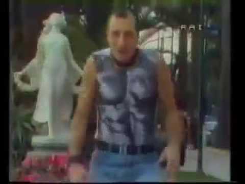 Pippo Franco Che Fico but everytime he says fico it gets faster