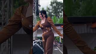 Download lagu #dangdut #penyanyidangdut #viral #viralvideos #beranda #biduancantik #dangdutcover #hiburan mp3 Download lagu #dangdut #penyanyidangdut #viral #viralvideos #beranda #biduancantik #dangdutcover #hiburan mp3