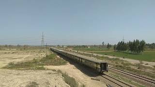 preview picture of video '7Up Tezgam With GEU-40 Cruising Through Canal Bridge || Pakistan Railways'