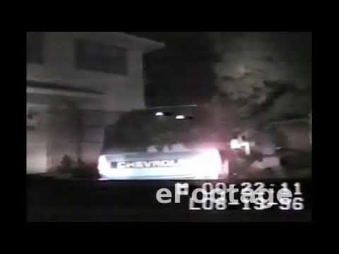 Lady Pulls Cell Phone Like A Gun (8/19/1996)