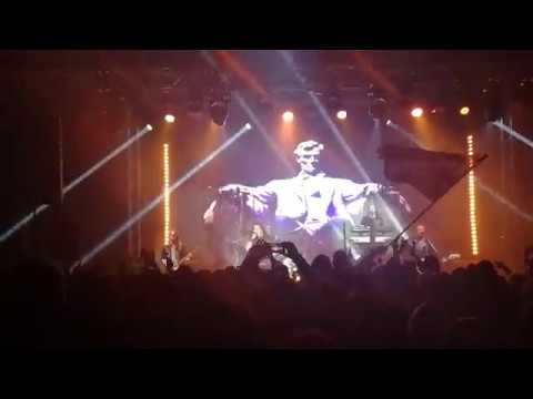 Traktor - Vstante, pane Lincolne! 31.3.2018 Č.B.