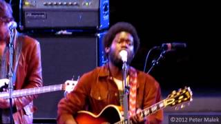 Michael Kiwanuka - Tell Me A Tale (Live at the Ford Amphitheatre)