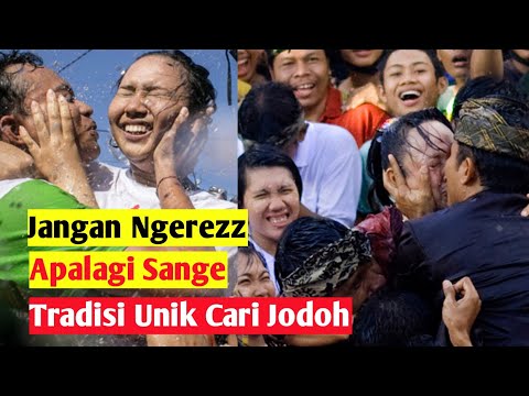 Omed - Omedan, Tradisi Unik Cari Jodoh di Bali | Ada Acara Cium Massal