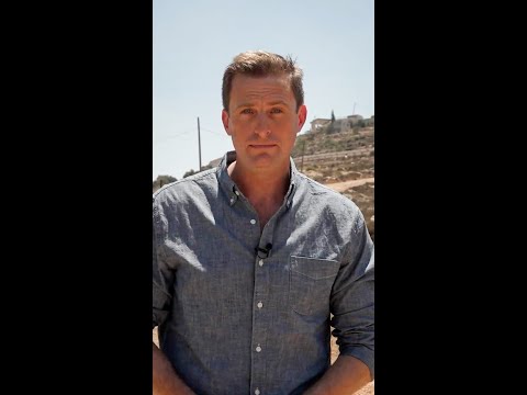 Settlers besiege Palestinians in West Bank village