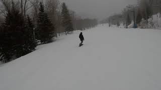 preview picture of video 'Snowboarding the Glades of The Edge Tremblant'