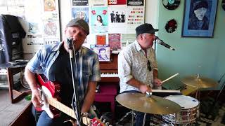 MonkeyJunk performs Light it up from the new album