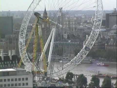 How long did the London Eye take to build?