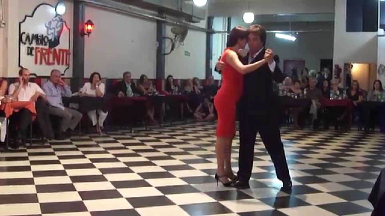 Sin Rumbo, baila Natacha Poberaj y Manuel 1/2