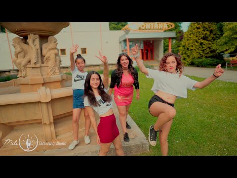 Podolske cajenky - tanecky