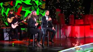 Duck Dynasty | Willie Robertson &amp; Luke Bryan Sing &quot;Hairy Christmas&quot;