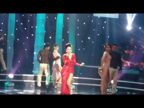 Thể hiện bởi Phương Linh