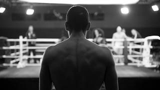 Você confiaria em um lutador que vive à beira do crime? // Punhos de Ferro // CINE MANIA