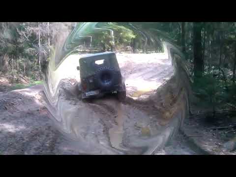 УАЗ завяз на танковом полигоне