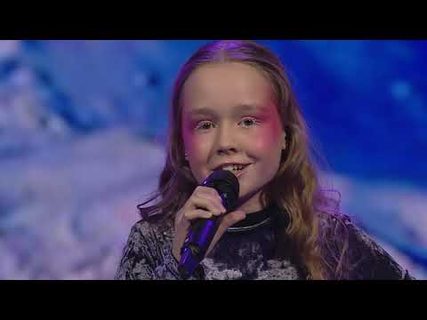 Rusnė ir Baltos varnos - Husavik (my home town) | Dainuok su manim