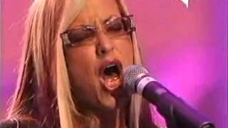 Anastacia y Pavarotti   I ask of you