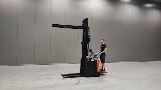 BT SPE 120L pallet stacker | Image 4 - Machineryline