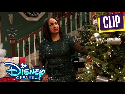 A Country Cousin Christmas 🎁 | Raven's Home | @disneychannel