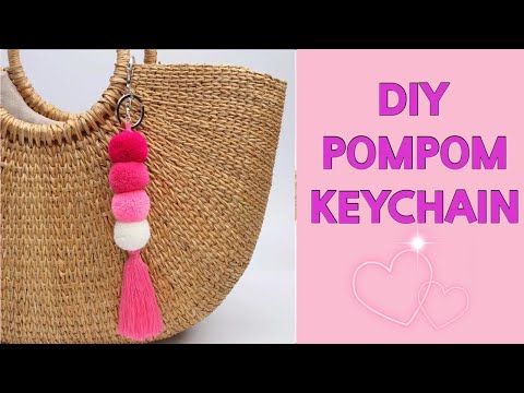 DIY PLUSH POM POM KEY CHAIN IDEA - BEST KEYCHAIN EVER!