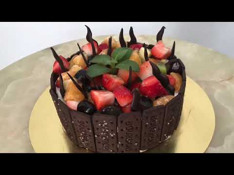 Fresh fruit cake
