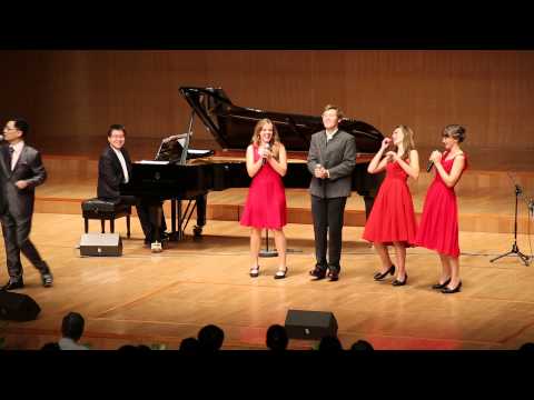 The von Trapps give Yodeling Lessons in China:Die Dorfmusik