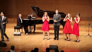 The von Trapps give Yodeling Lessons in China:Die Dorfmusik