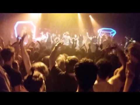 Buraka som Sistema's explosive last show lights on - Hangover (BaBaBa) @electric brixton 5/3/16