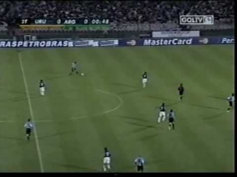 gol de Alvaro Recoba a Argentina Eliminatorias 2006 (Uruguay 1-0 Argentina)