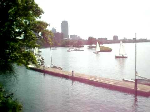 '09 Sept Boston The Charles River .AVI
